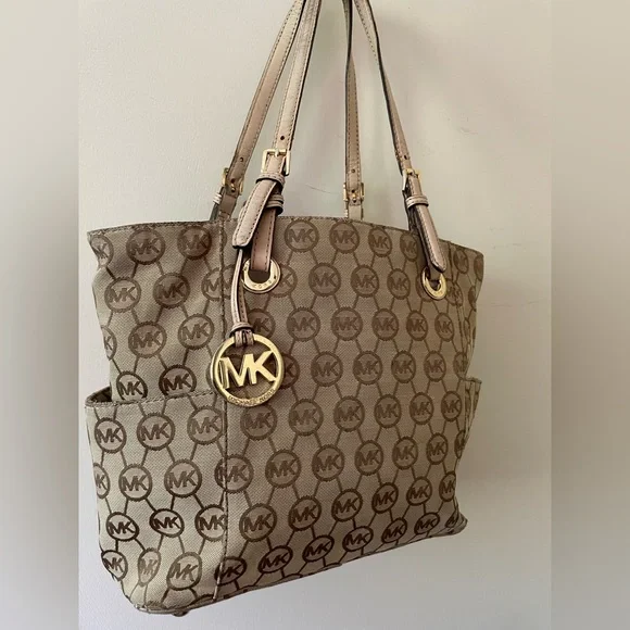 Michael Kors Logo Tote - Picture 3 of 7